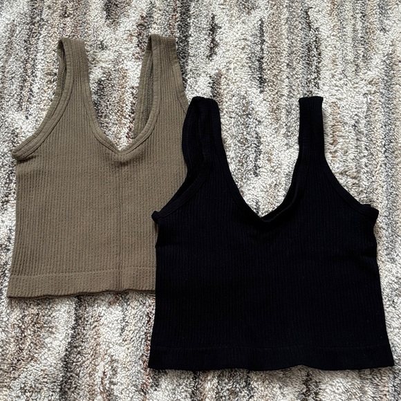 Urban Outfitters Ribbed Tank Tops in Black and green - Picture 2 of 4